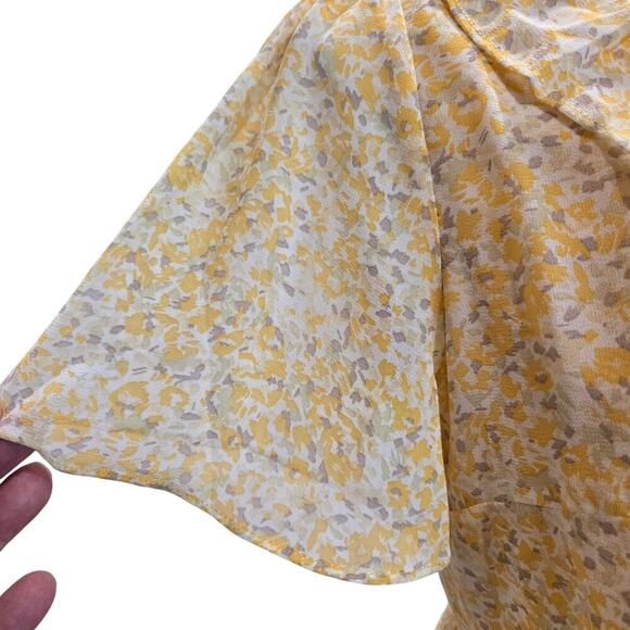 Skies Are Blue Floral Wrap Blouse Flutter Sleeve Sz S Cottage Core Femme - Picture 6 of 11